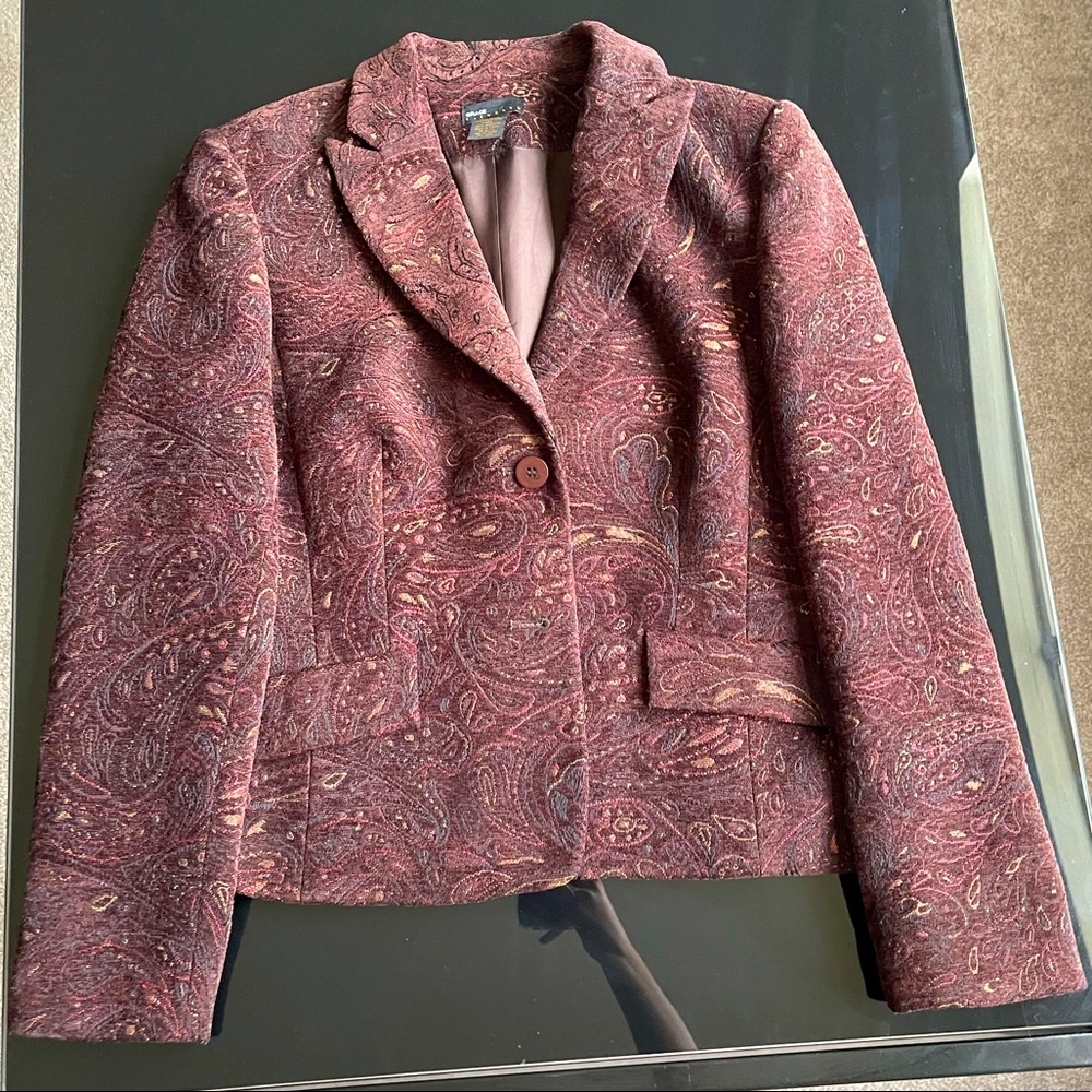 Vintage women’s button up jacket, shoulder pads